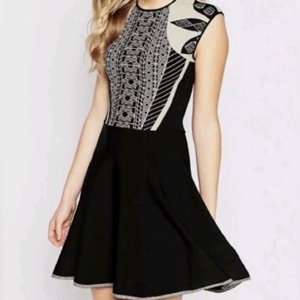 Ted Baker London Jenkin Fit & Flare Body con Dress Black/Gold Art Deco Size 2